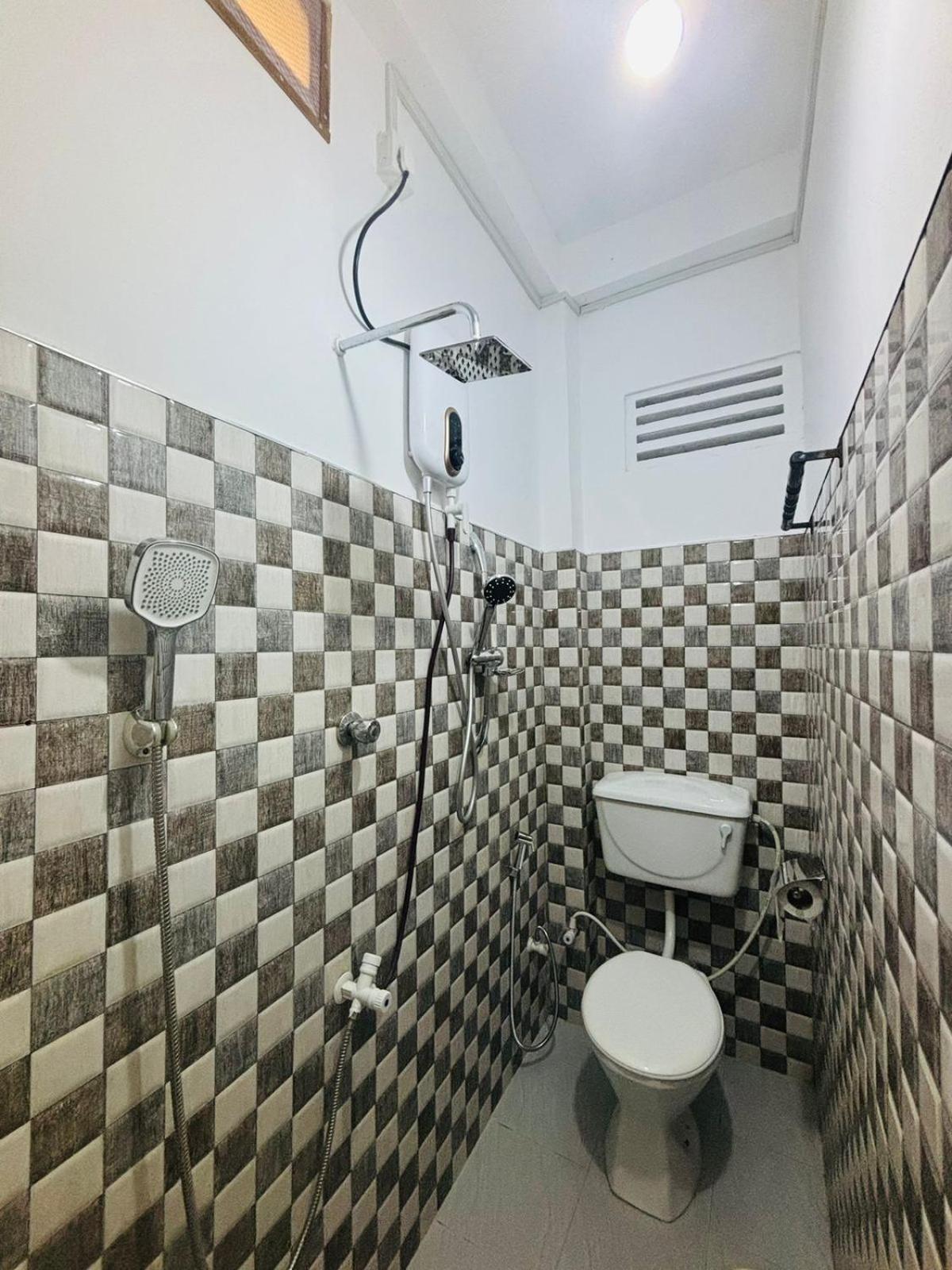 Jaya Villa - Near Airport เนกอมโบ ภายนอก รูปภาพ
