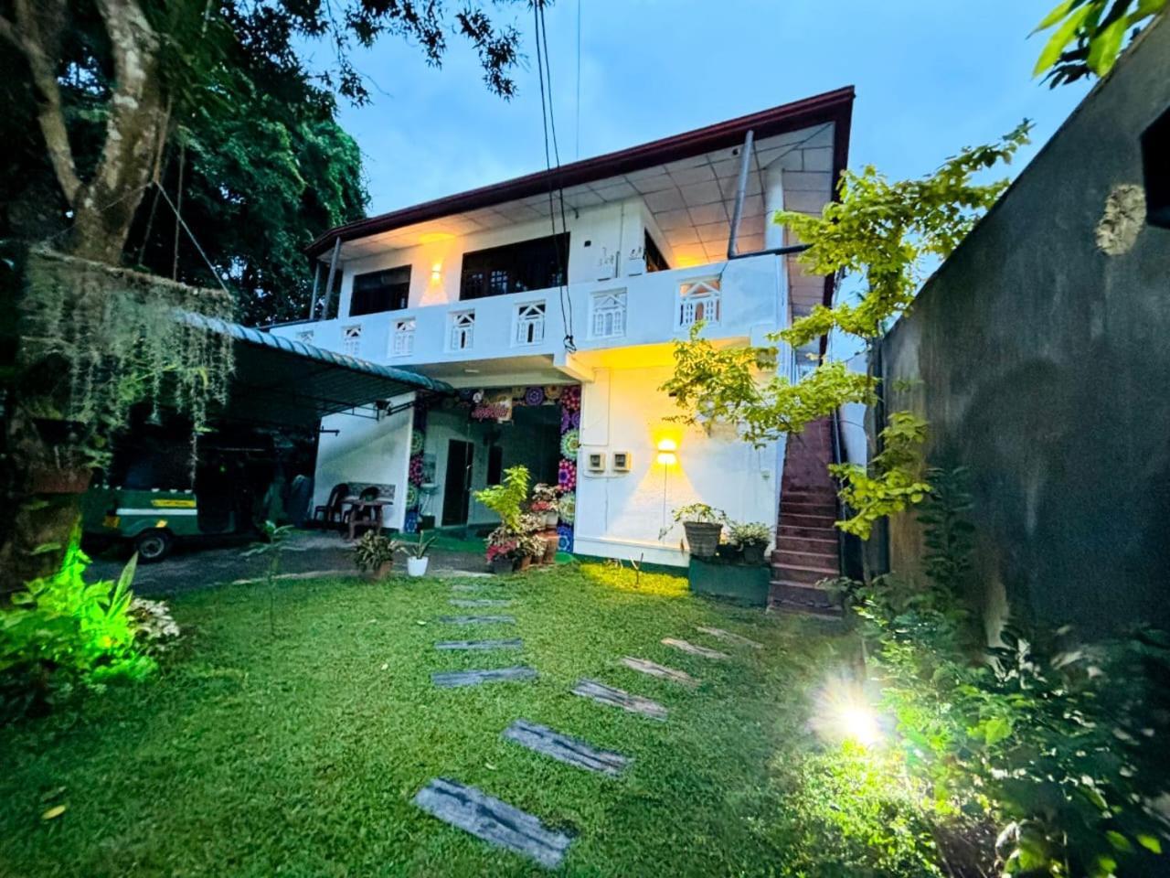 Jaya Villa - Near Airport เนกอมโบ ภายนอก รูปภาพ