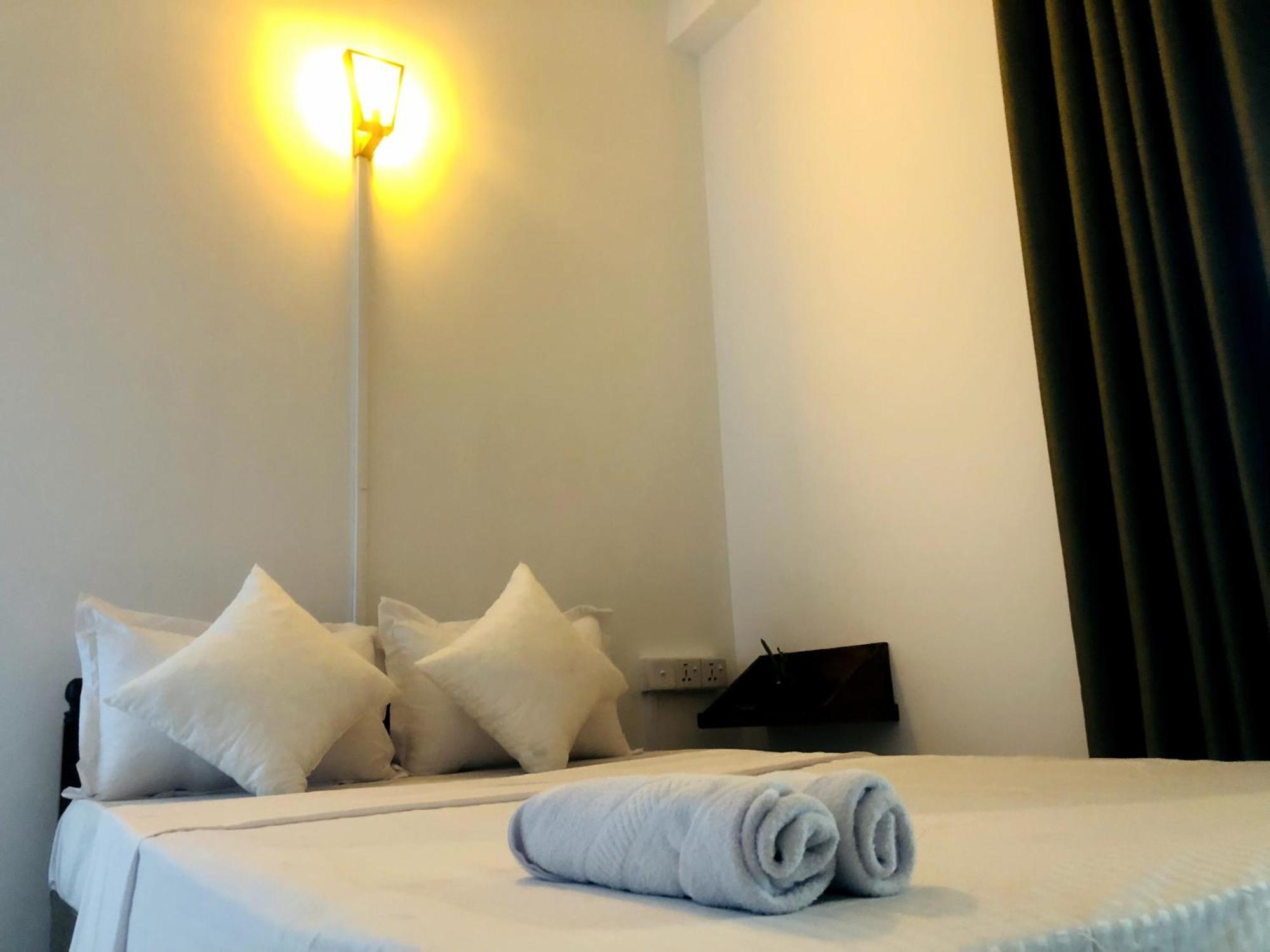 Jaya Villa - Near Airport เนกอมโบ ภายนอก รูปภาพ